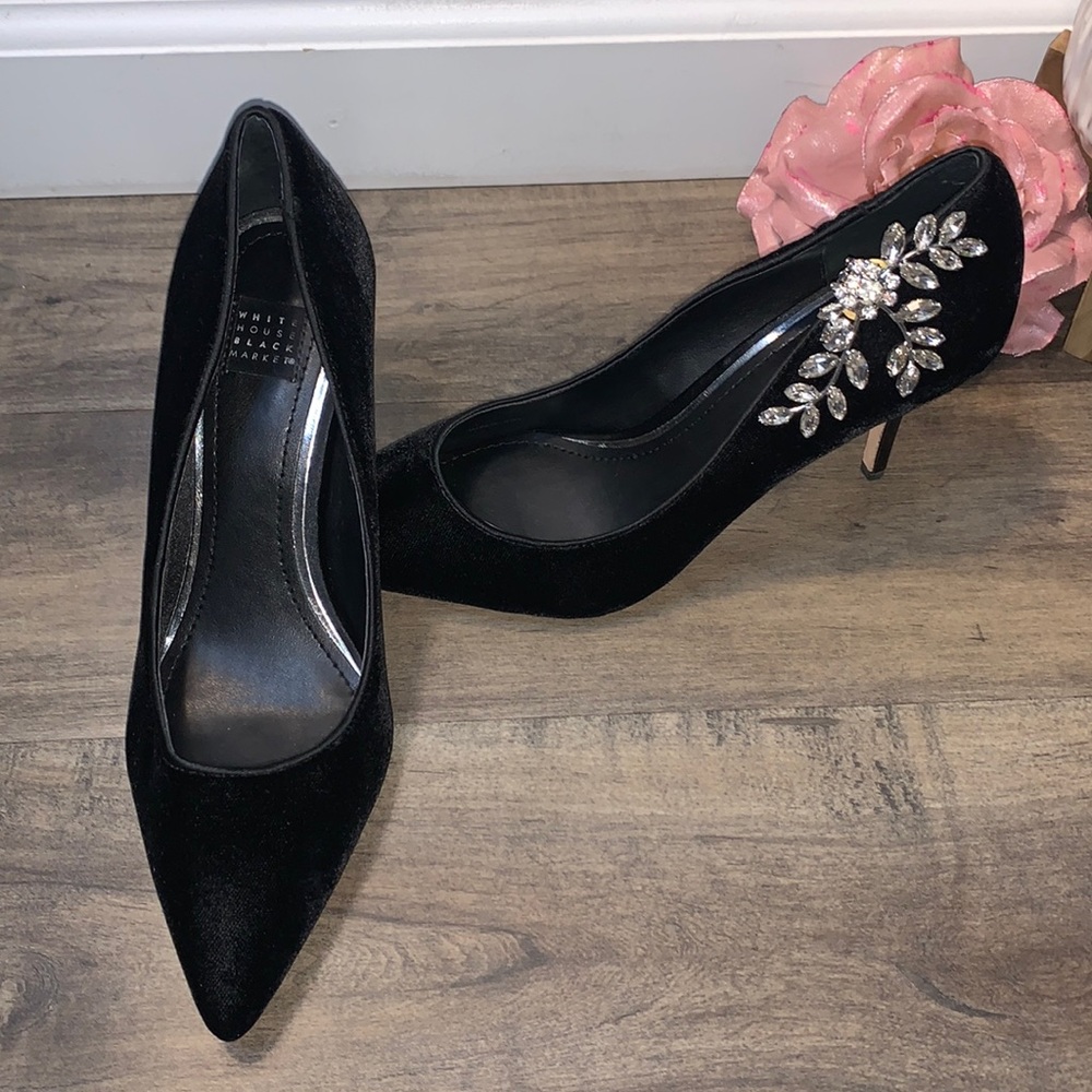 WHITE HOUSE BLACK MARKET BLACK VELVET HEELS